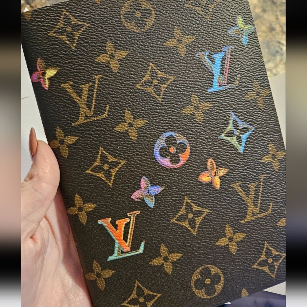 Louis Vuitton Monogram Clemance Notebook with Multicolor Accents - Picture 3 of 9
